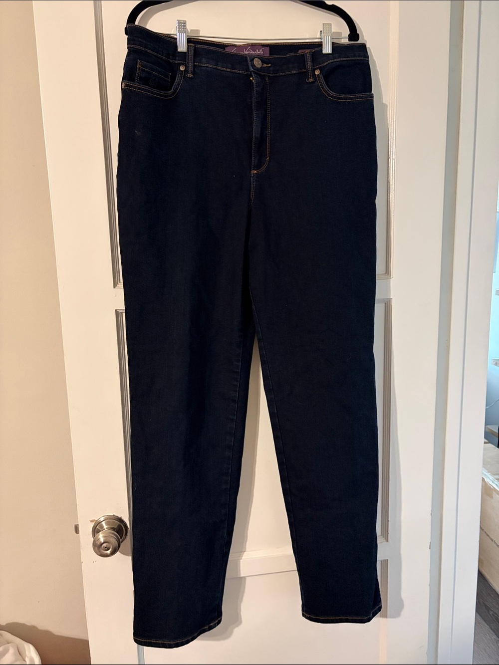 Gloria Vanderbilt Straight-Leg Jeans in Dark Indigo